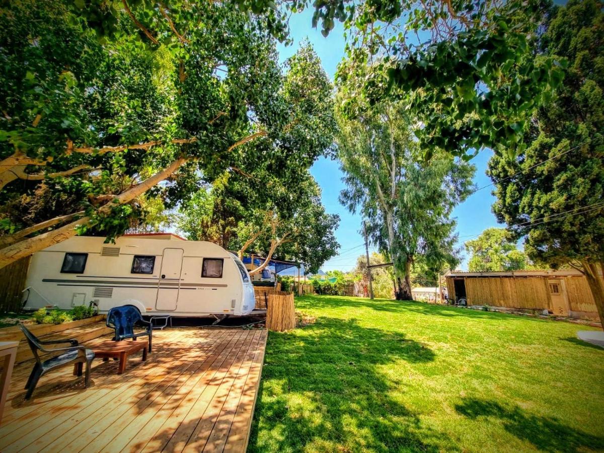 Hotel Glamping Beit Yanai Exterior foto
